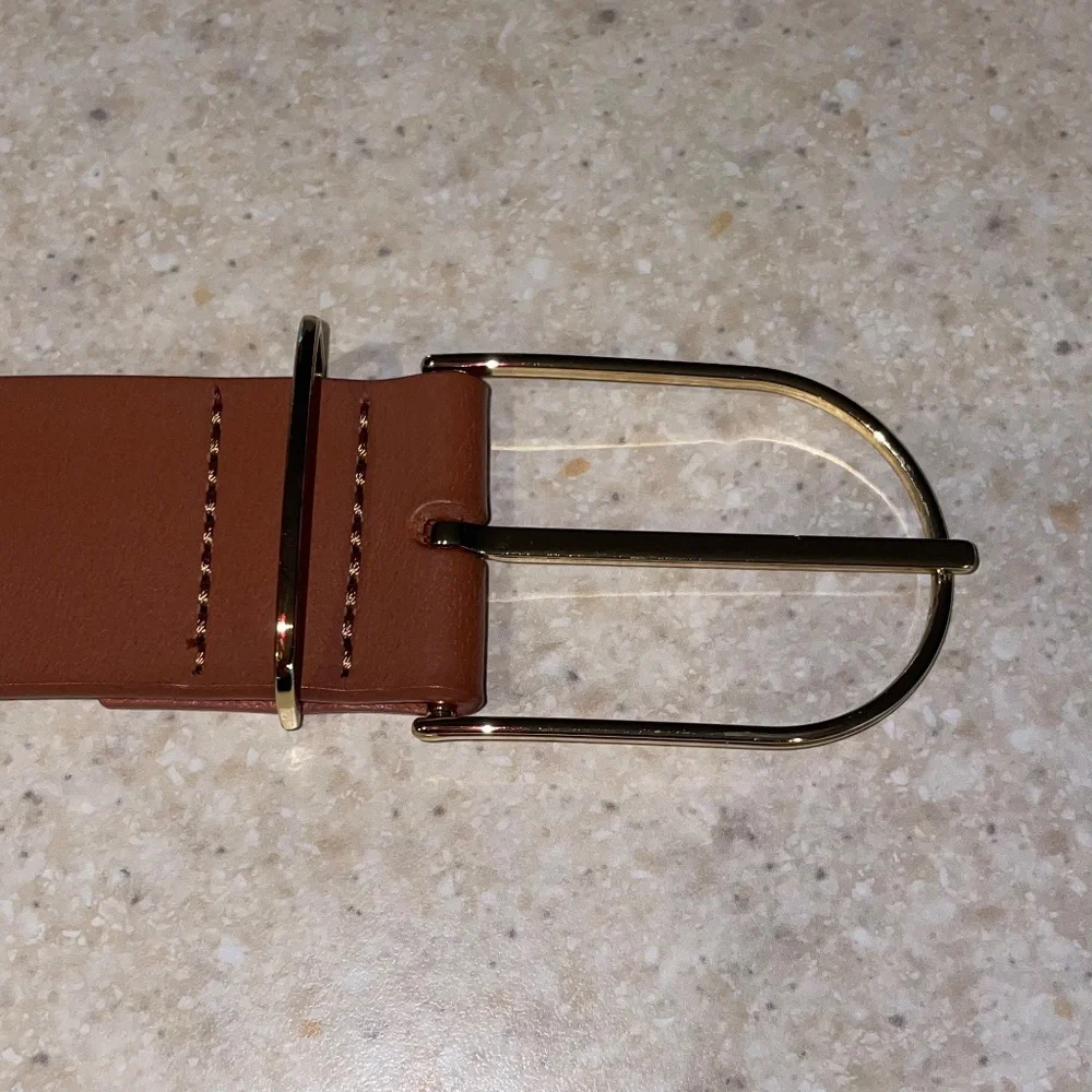 AERIE Genuine Leather Belt Delicate Gold Buckle Tan Brown Classic Preppy Medium